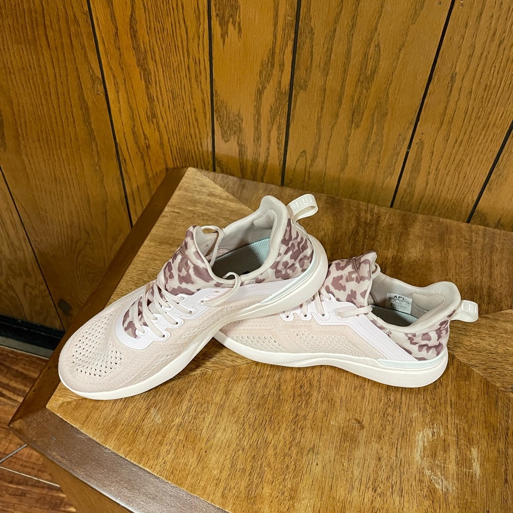 APL" TechLoom Tracer Sneakers -Pink - Picture 9 of 13